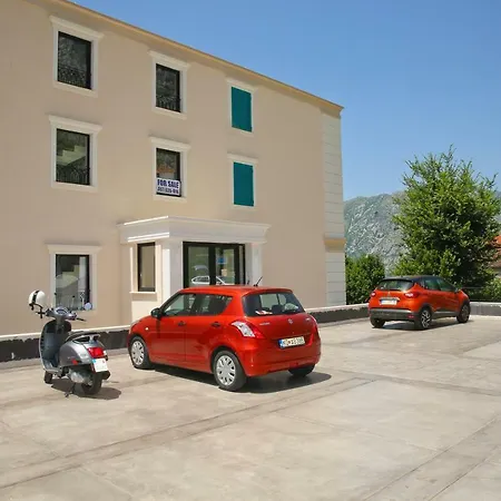 Apartment Funny Cattaro Esterno foto